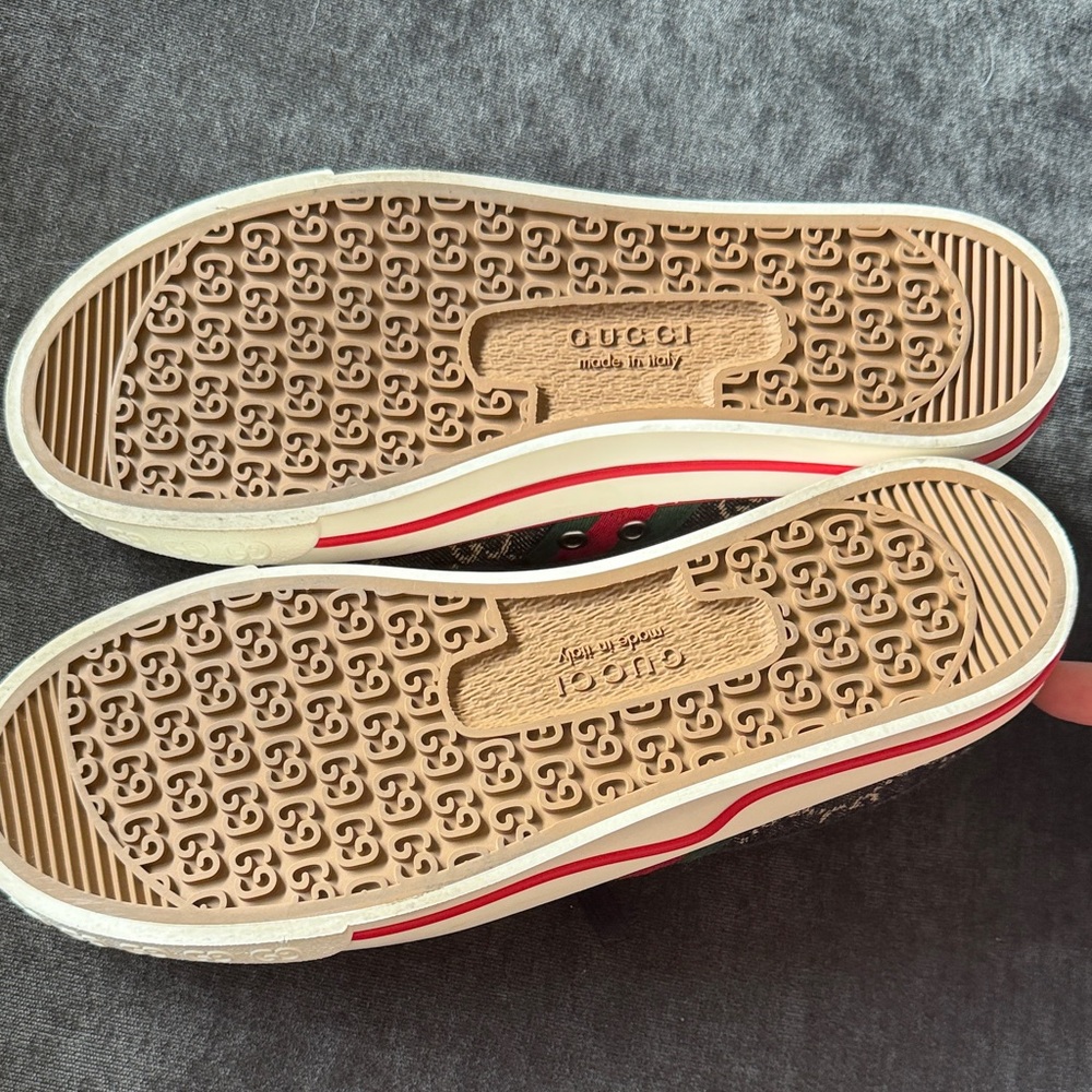 Gucci Black Monogram Sneakers with Red and Green Accents 1977 Tennis LIKE NEW - Picture 3 of 3